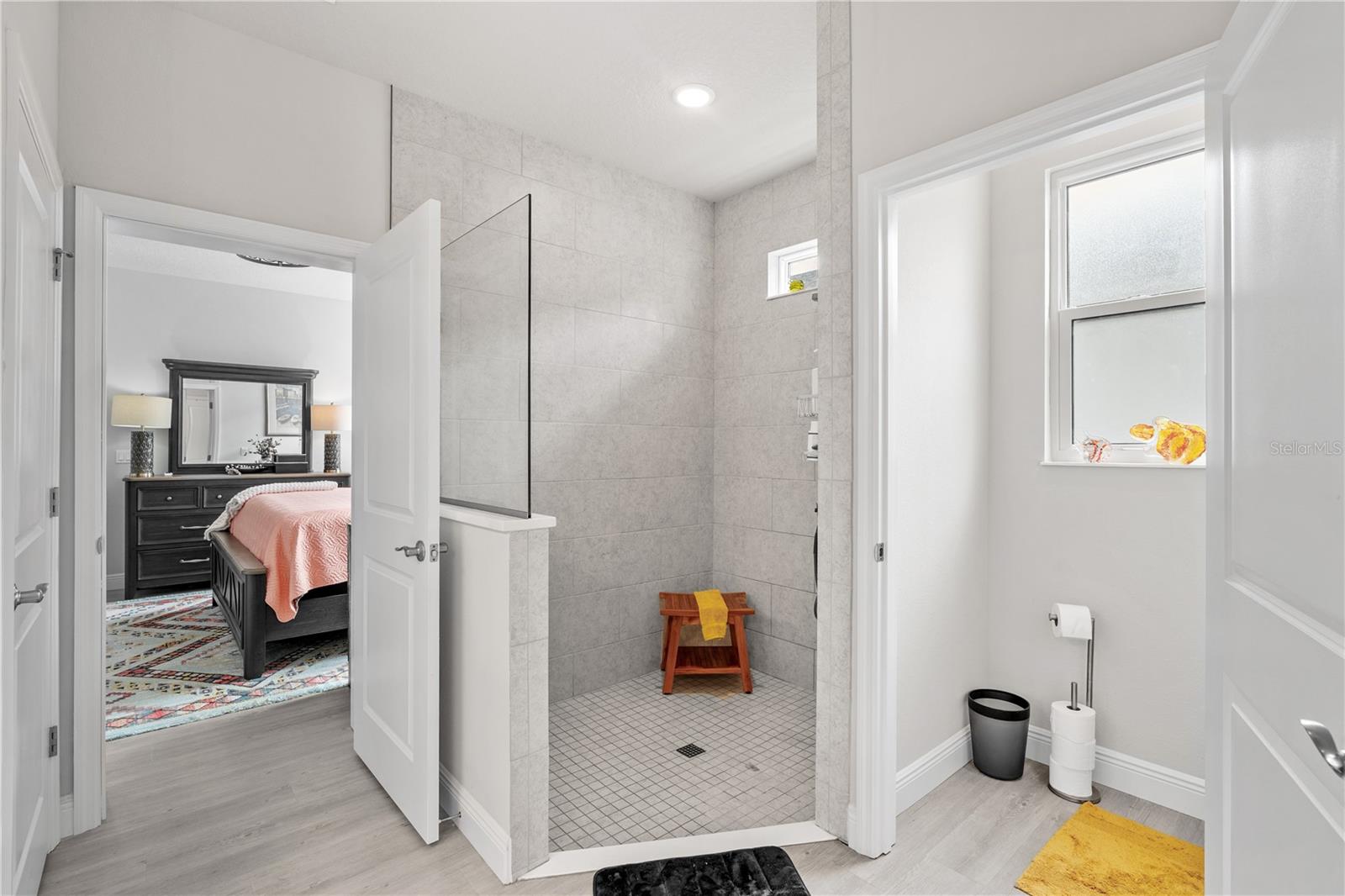 PALMS - PHASE 5 MB 62 PGS 73-77 - Residential