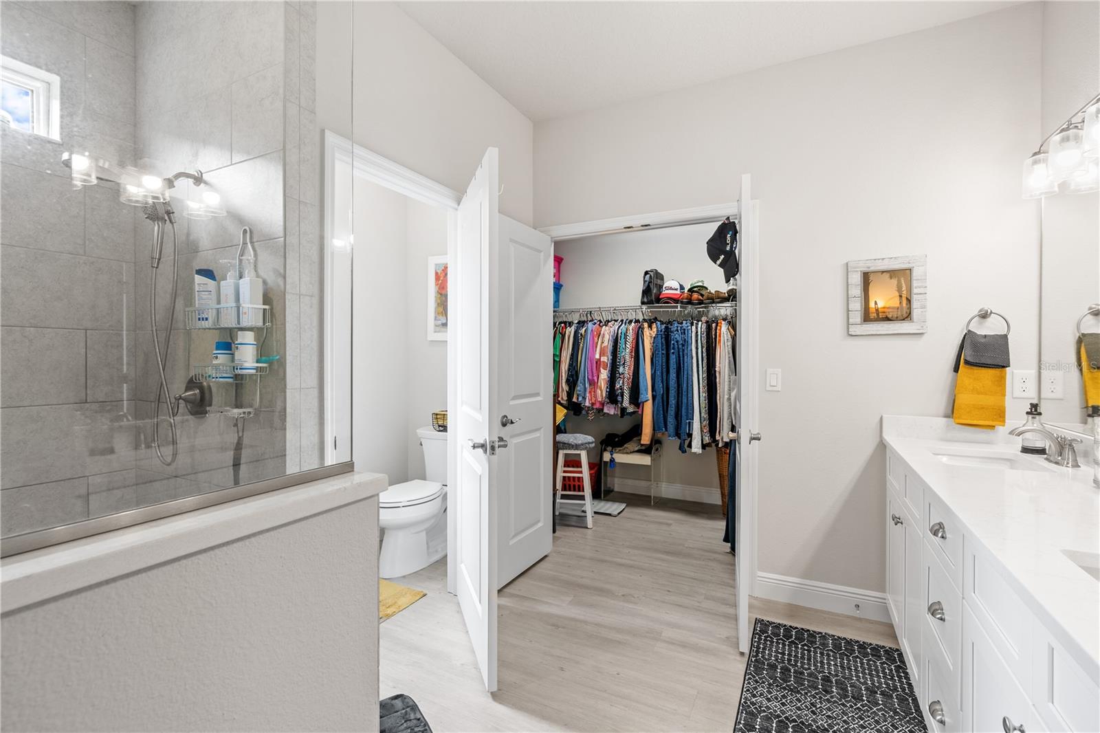 PALMS - PHASE 5 MB 62 PGS 73-77 - Residential