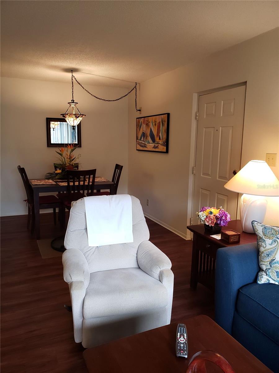 OAKS 03 - Residential Lease