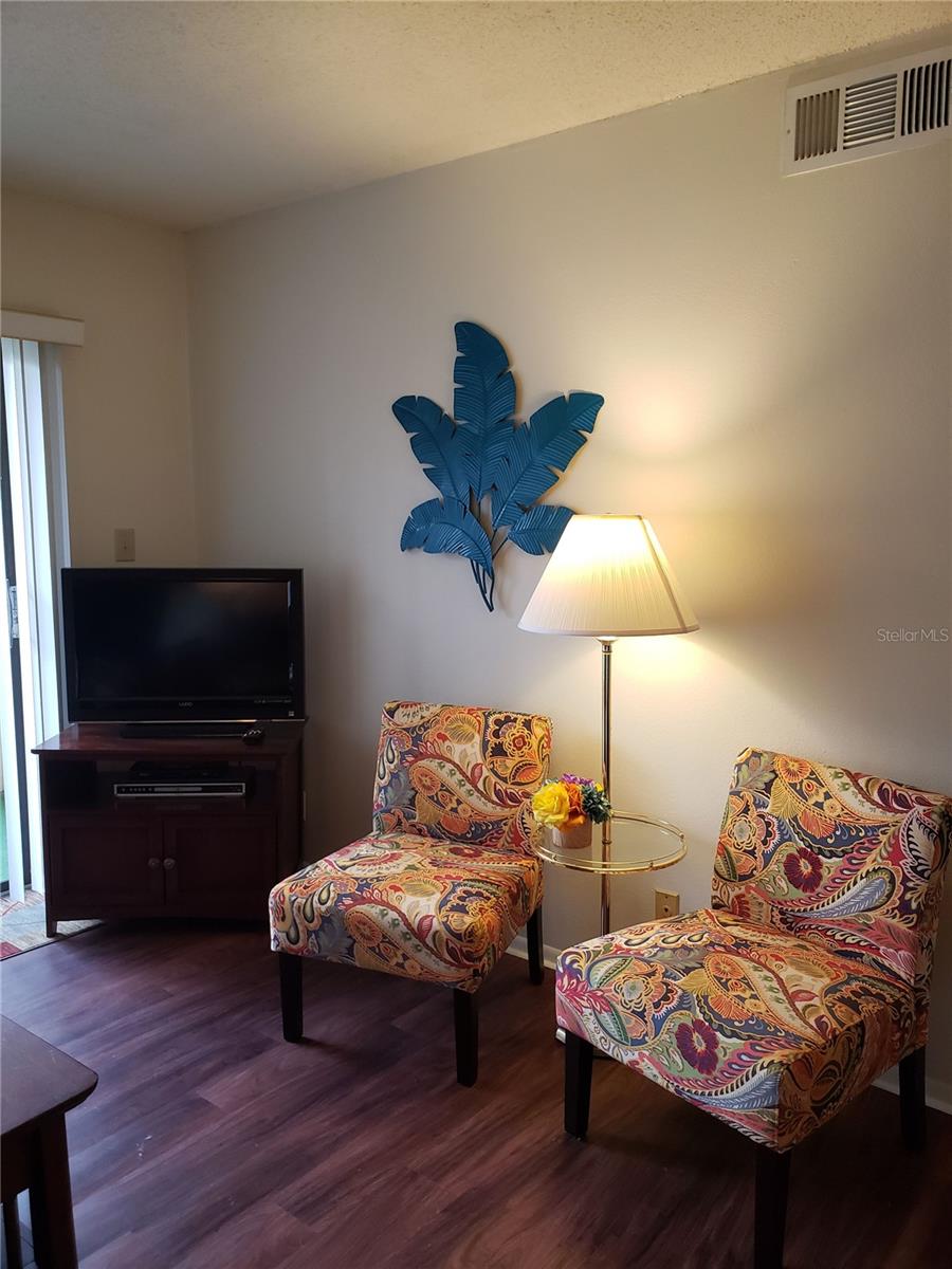 OAKS 03 - Residential Lease