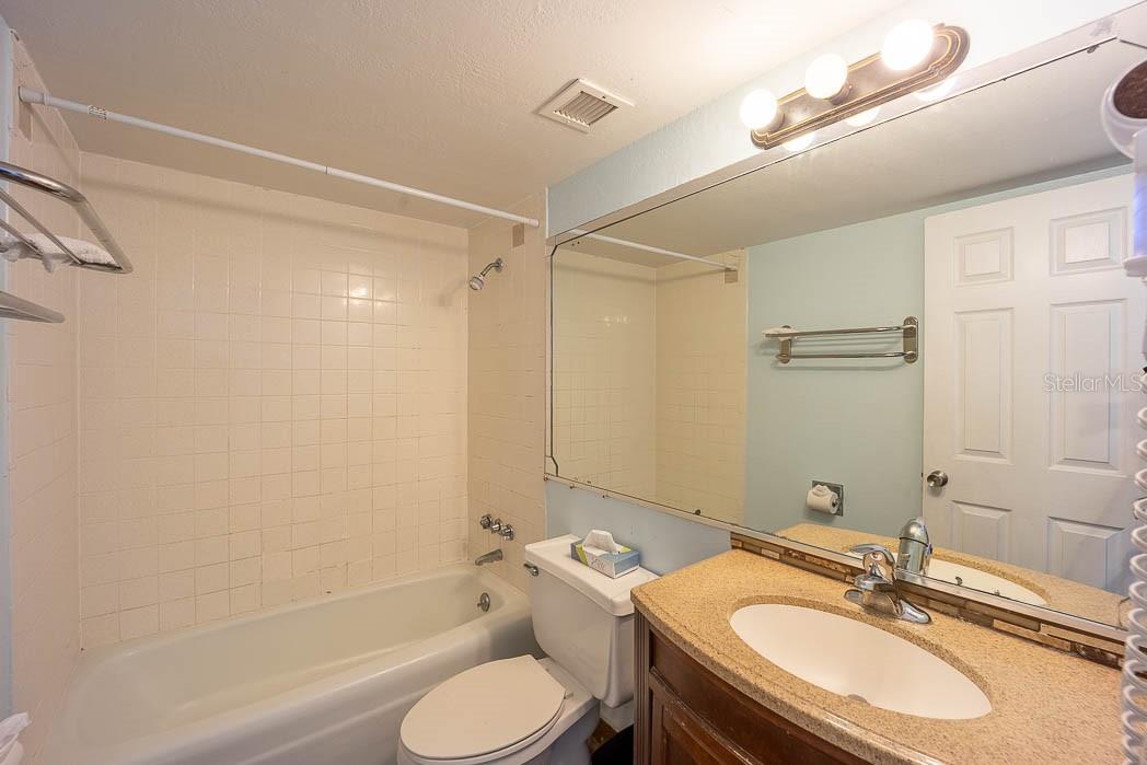 HAWAIIAN INN LC - Residential