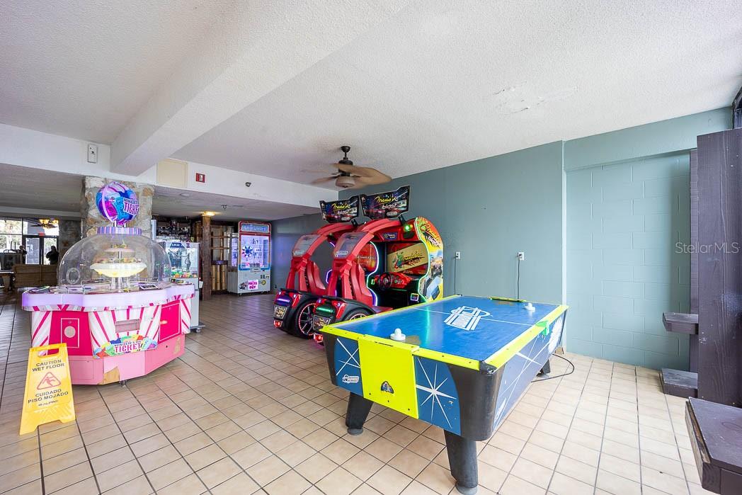 HAWAIIAN INN LC - Residential