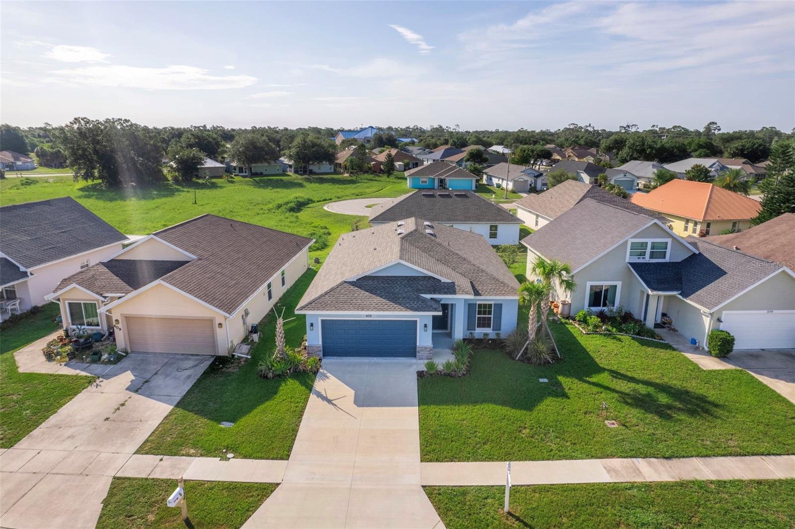 605 ROSE APPLE CIRCLE