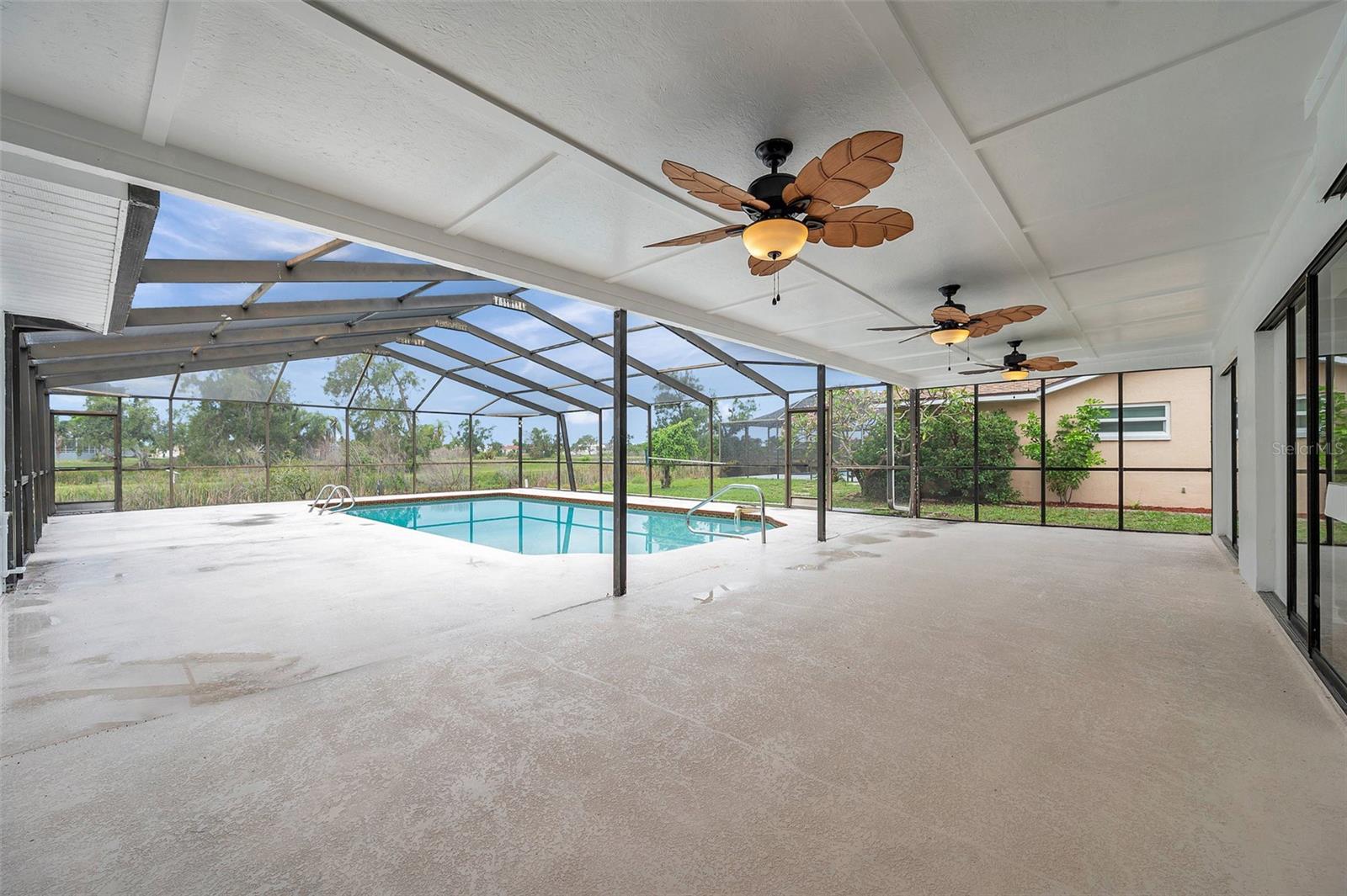 734 FLAMINGO DRIVE