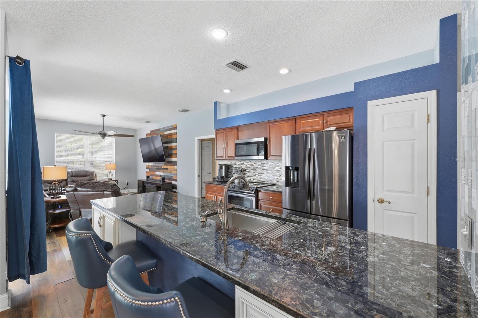 ROYAL HIGHLANDS - Residential