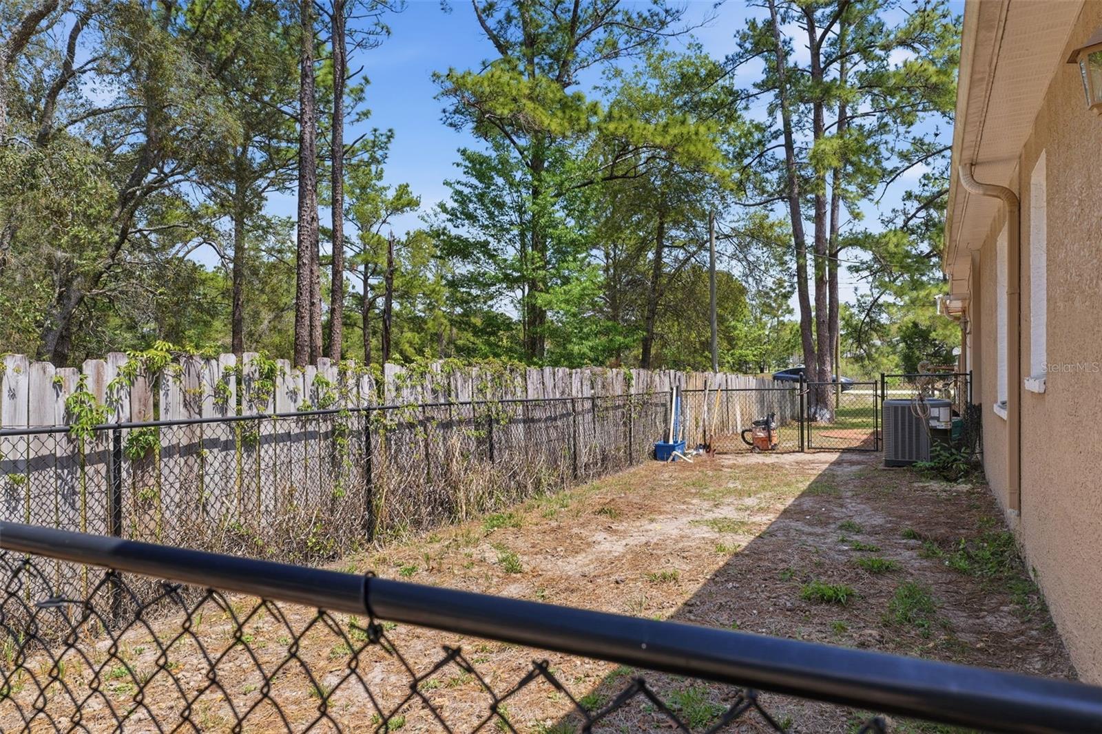 ROYAL HIGHLANDS - Residential