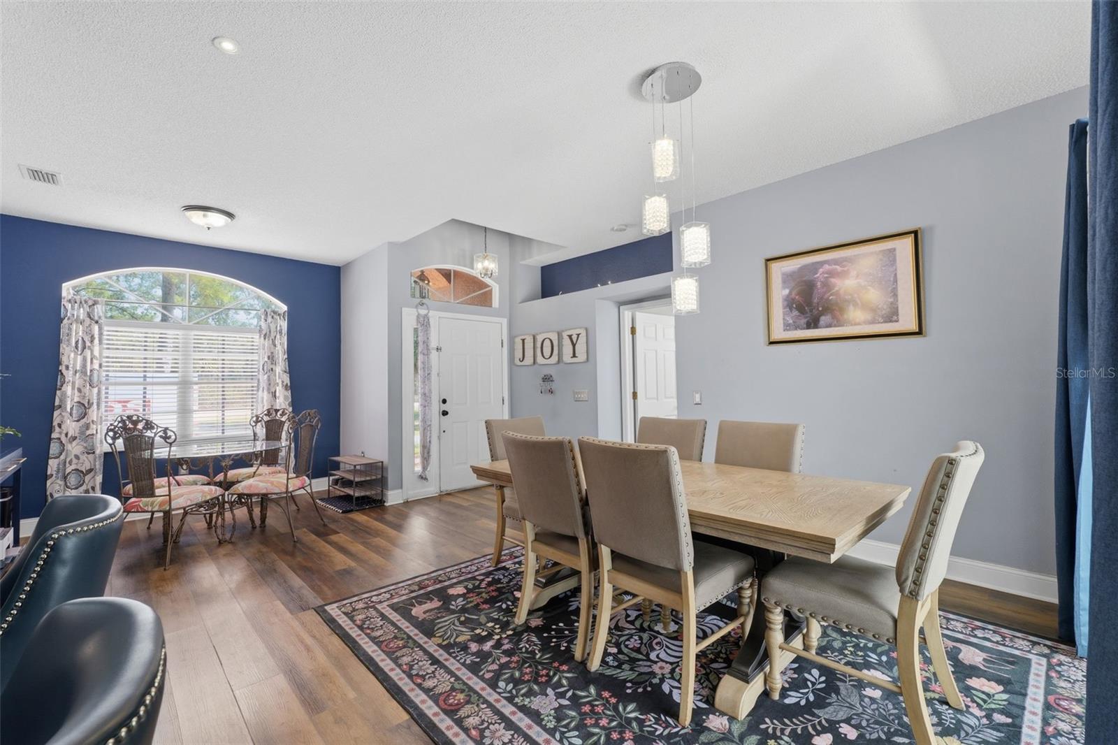 ROYAL HIGHLANDS - Residential