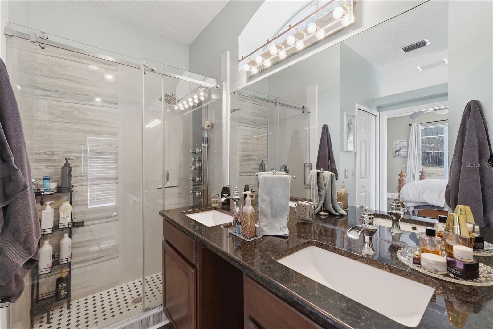 ROYAL HIGHLANDS - Residential