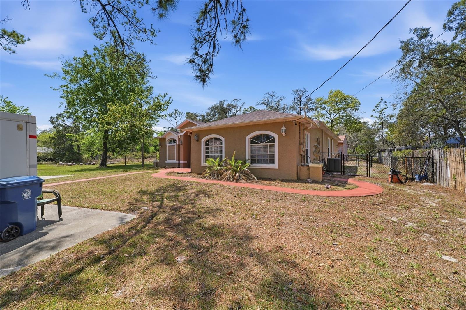 ROYAL HIGHLANDS - Residential