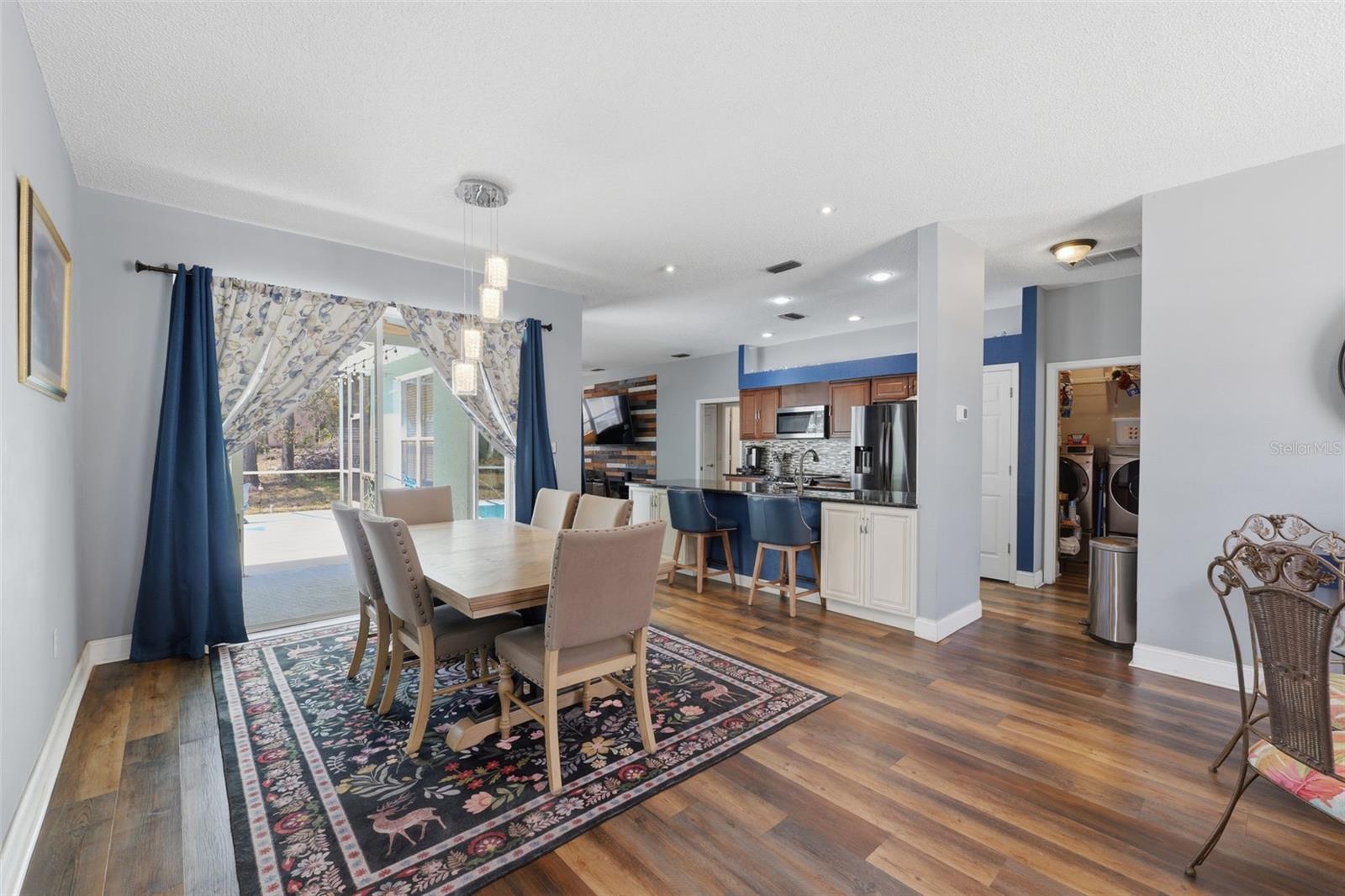 ROYAL HIGHLANDS - Residential