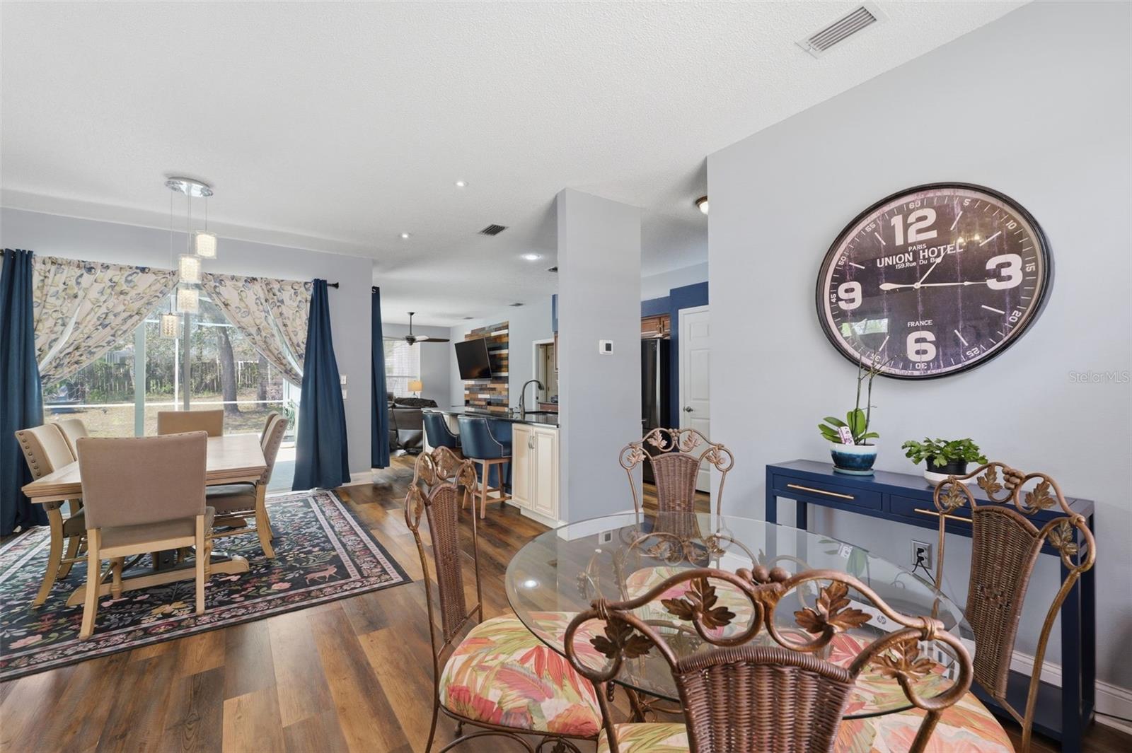 ROYAL HIGHLANDS - Residential