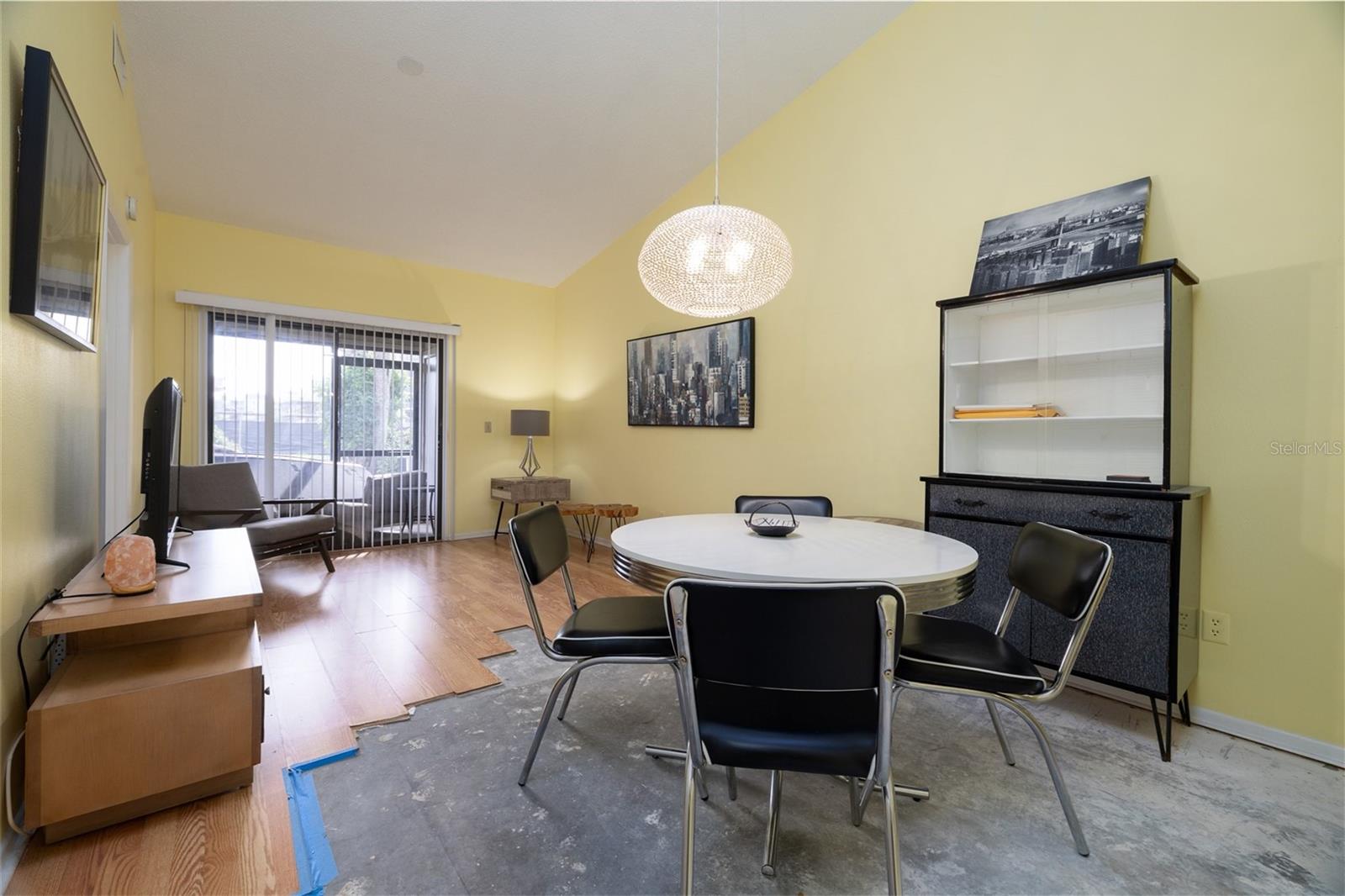 112 LAGOON COURT