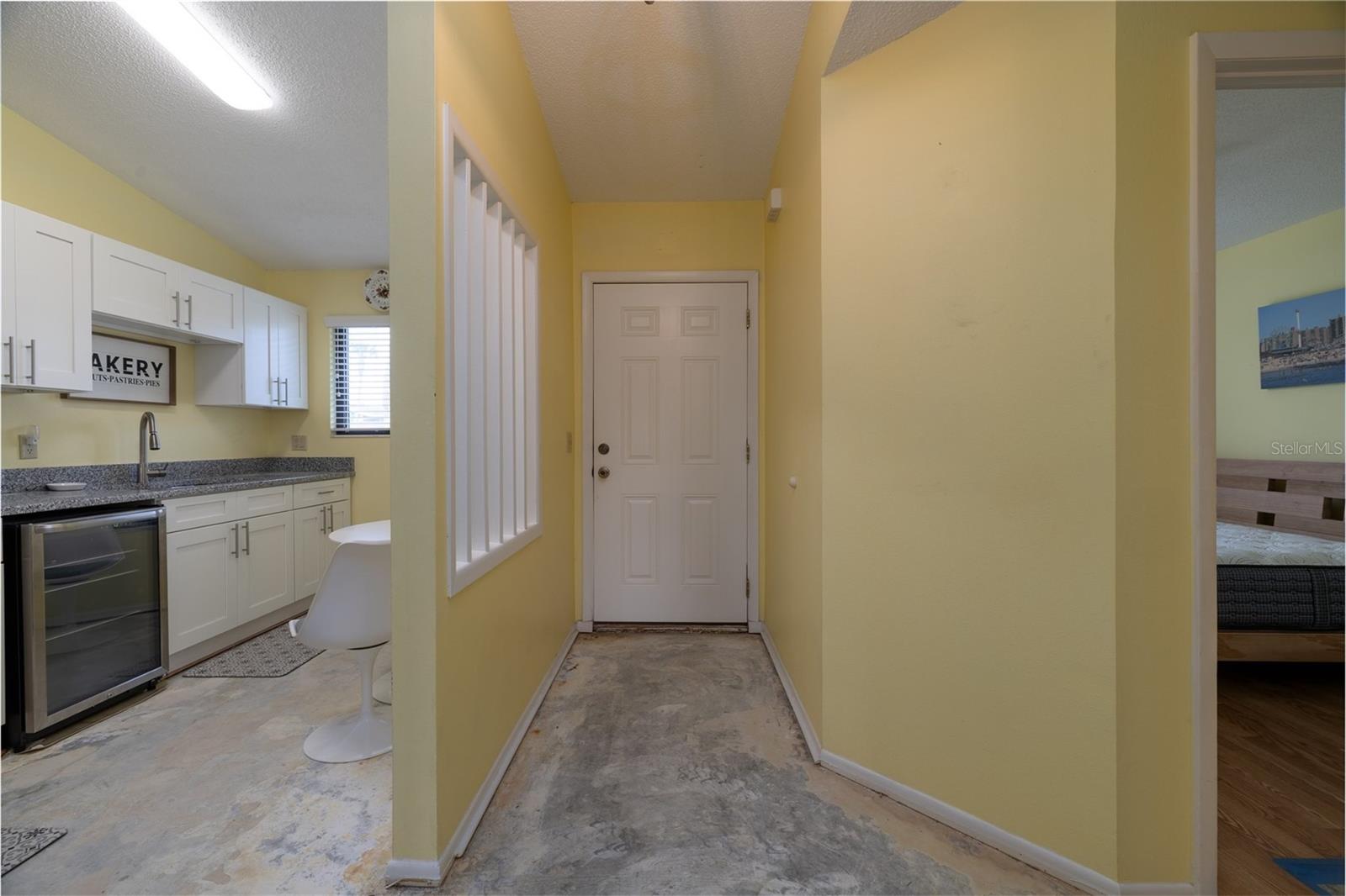 112 LAGOON COURT