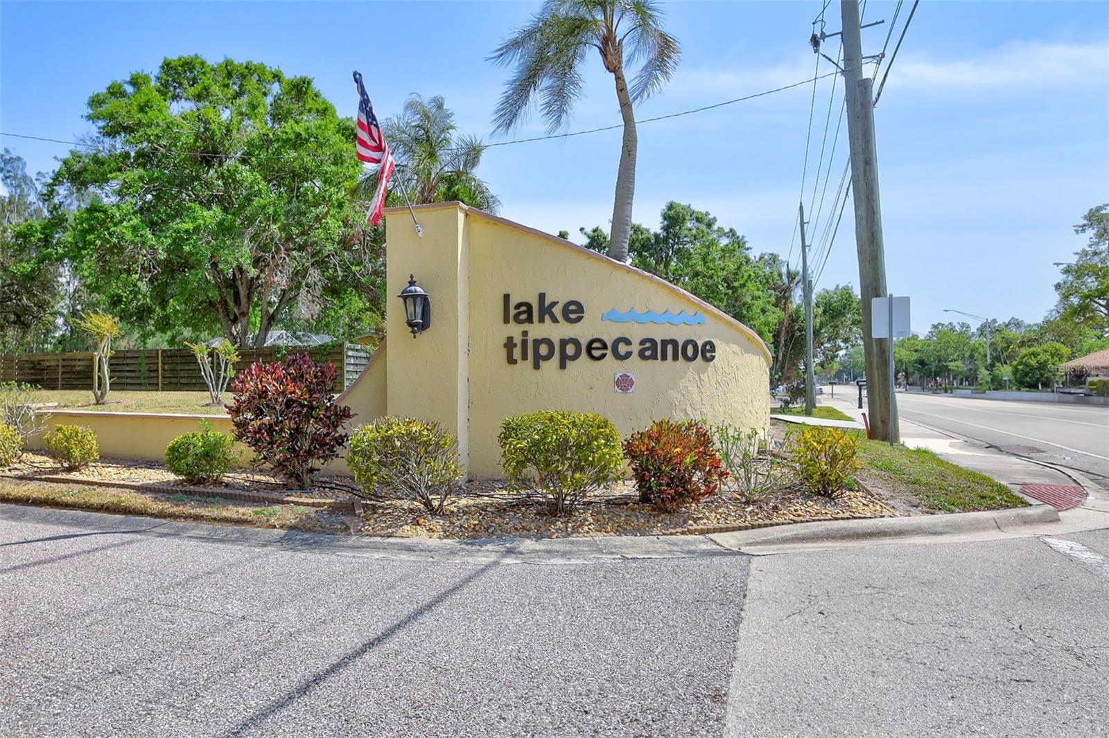 LAKE TIPPECANOE - Residential