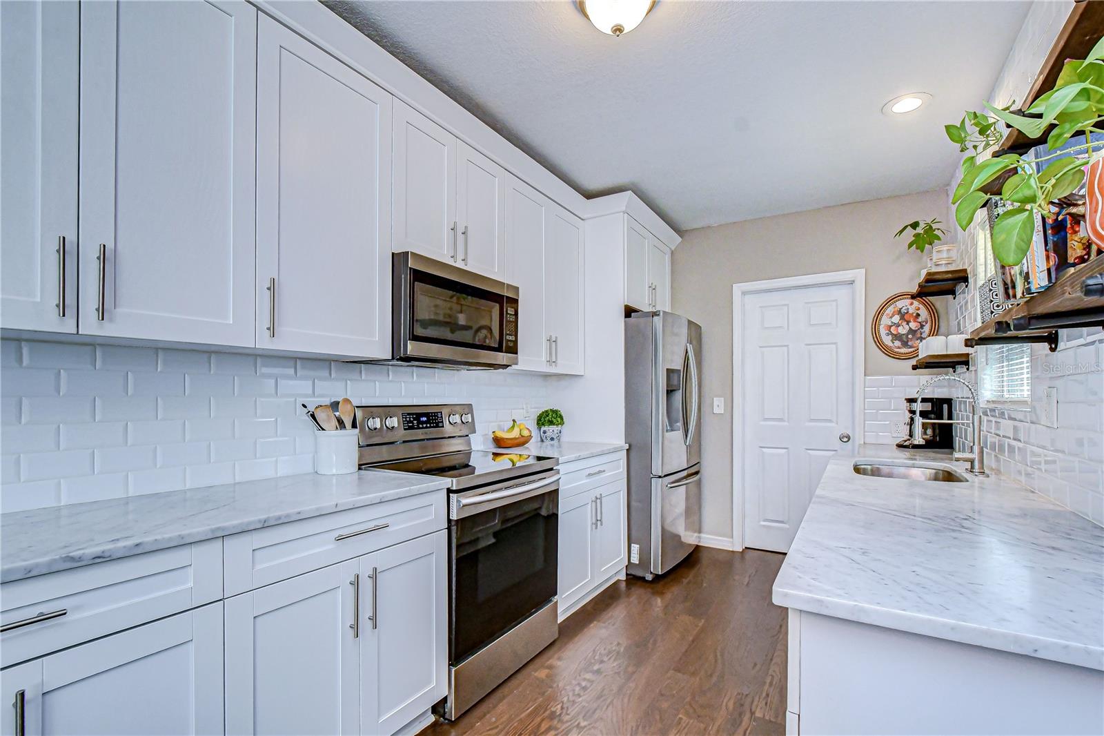 RIVERBEND MANOR - Residential