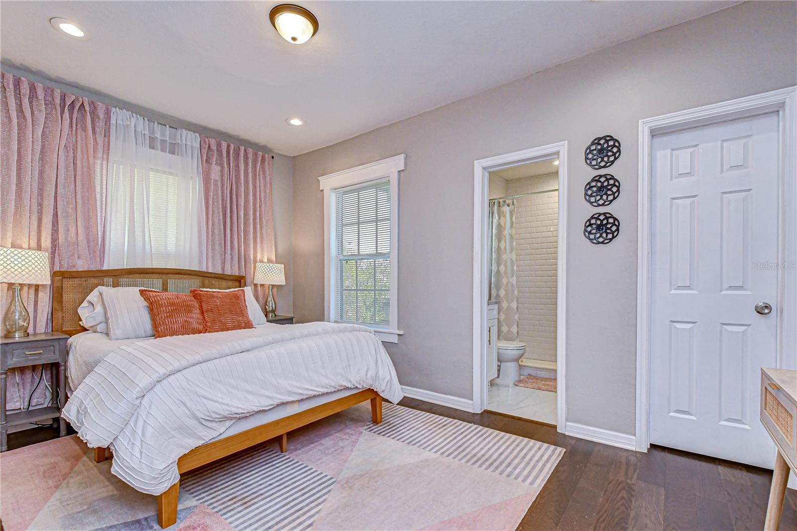 RIVERBEND MANOR - Residential