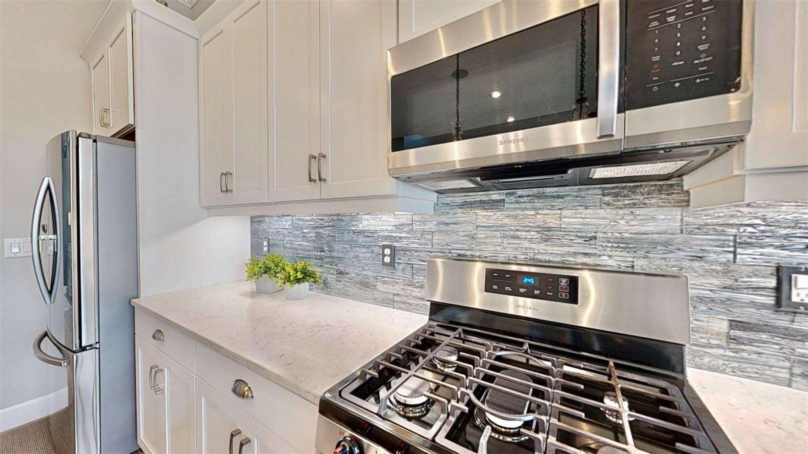 MIRABAY PRCL 8 - Residential