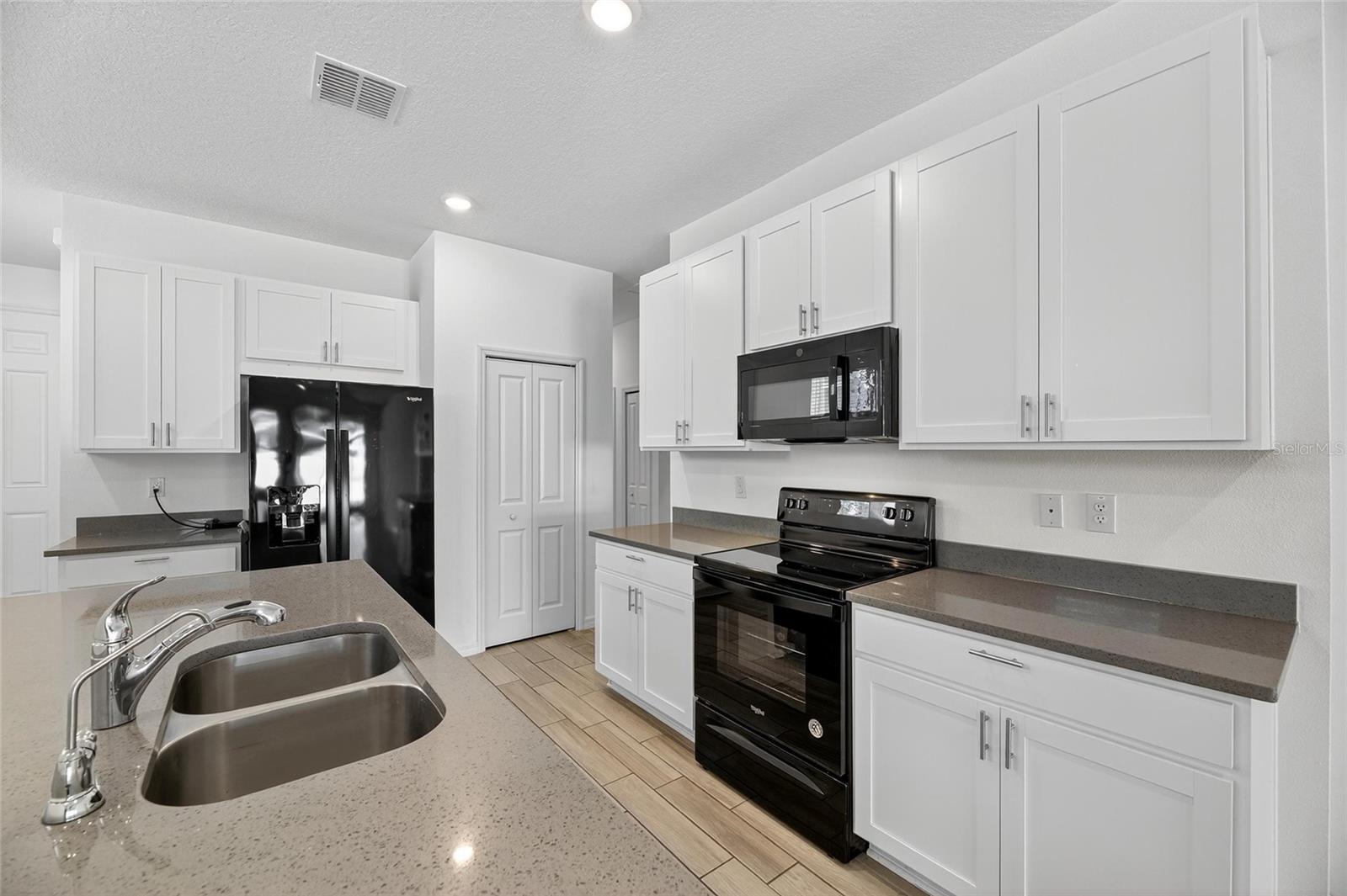 SOUTH FORK S & TR T - Residential