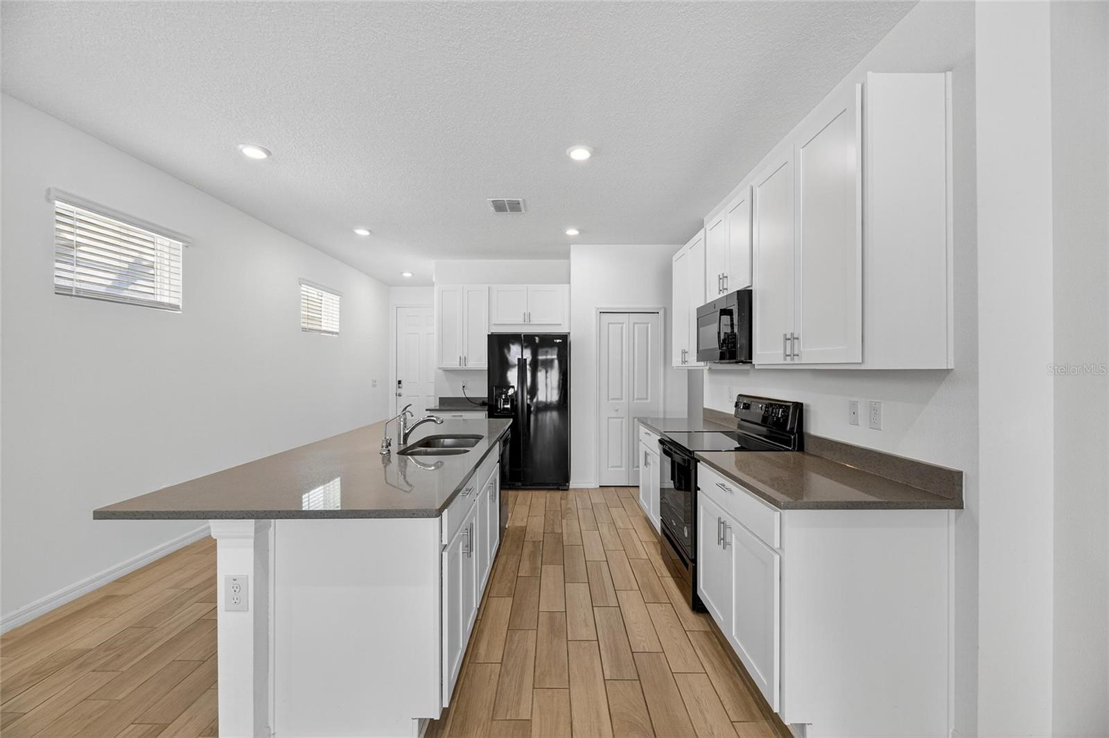 SOUTH FORK S & TR T - Residential