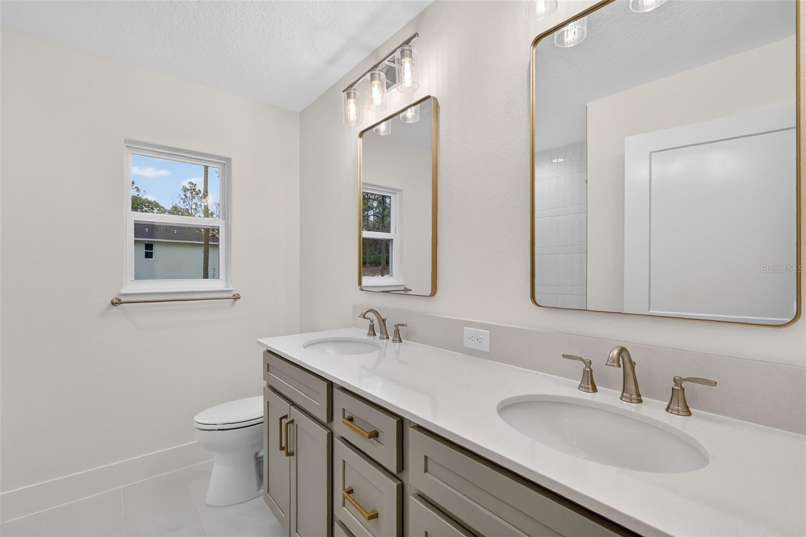 OAK HILL - Residential