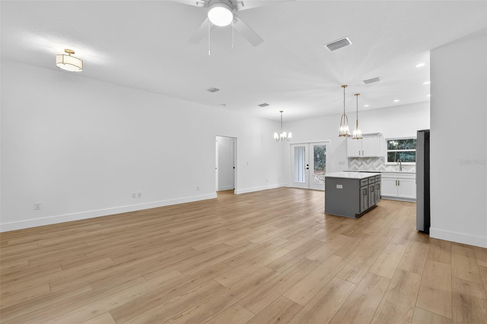 OAK HILL - Residential