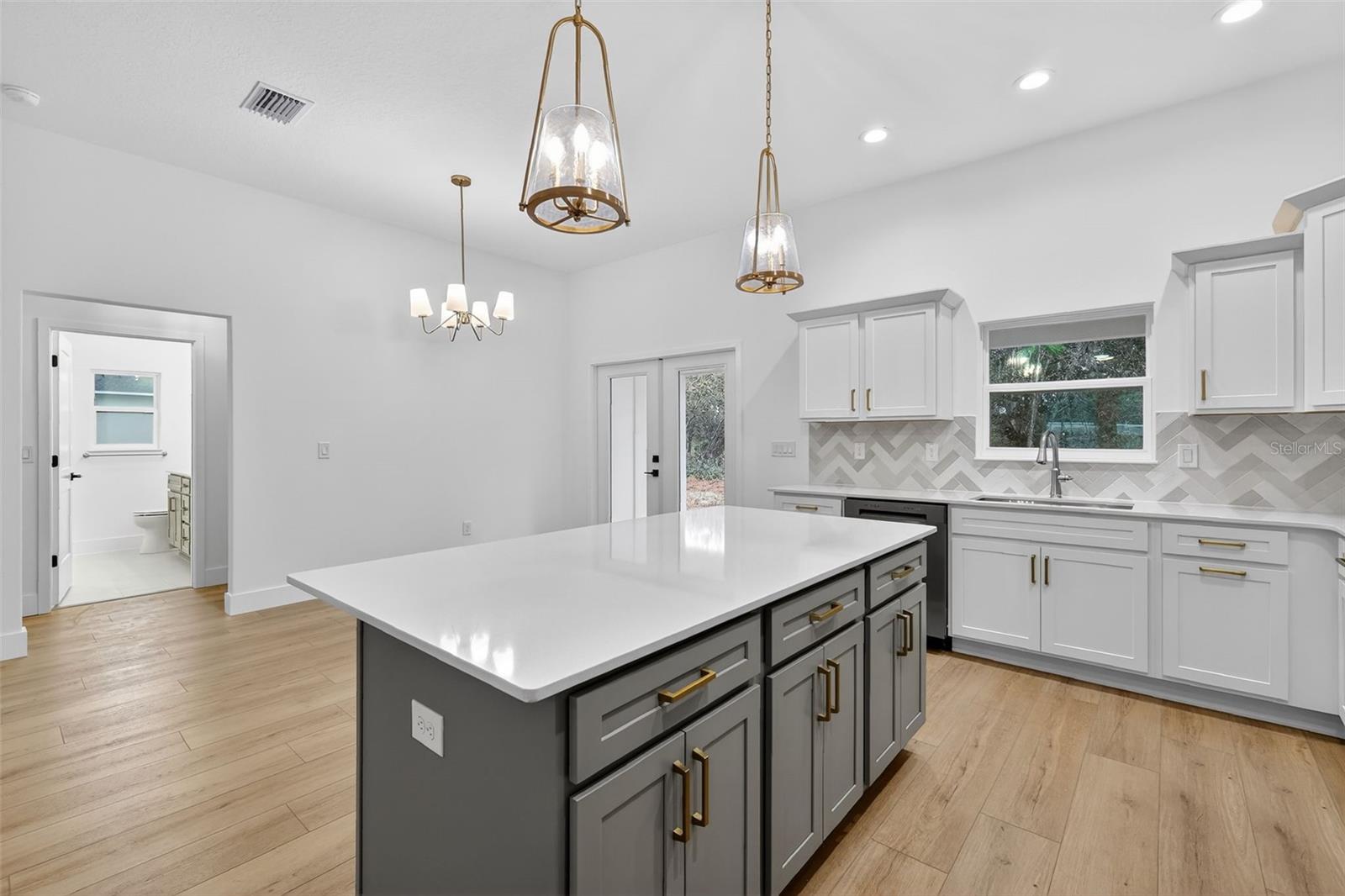 OAK HILL - Residential