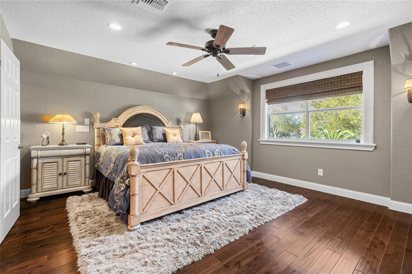 RESERVE AT HEATHROW - Residential