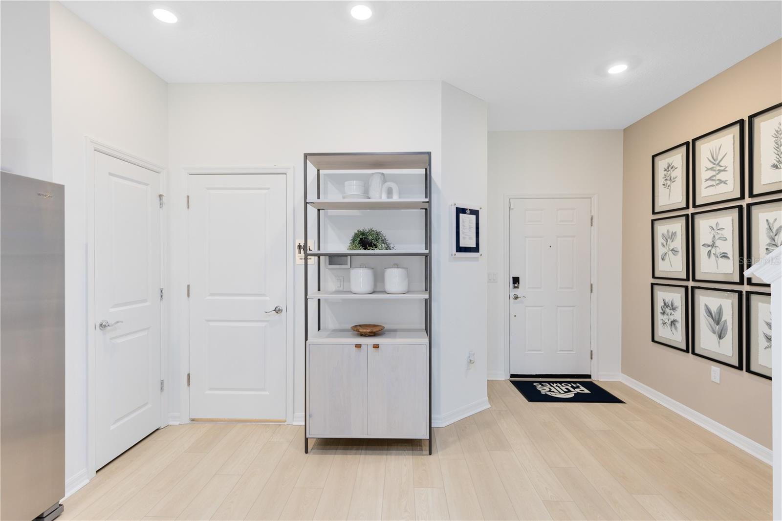 HARBOR SQUARE - Residential