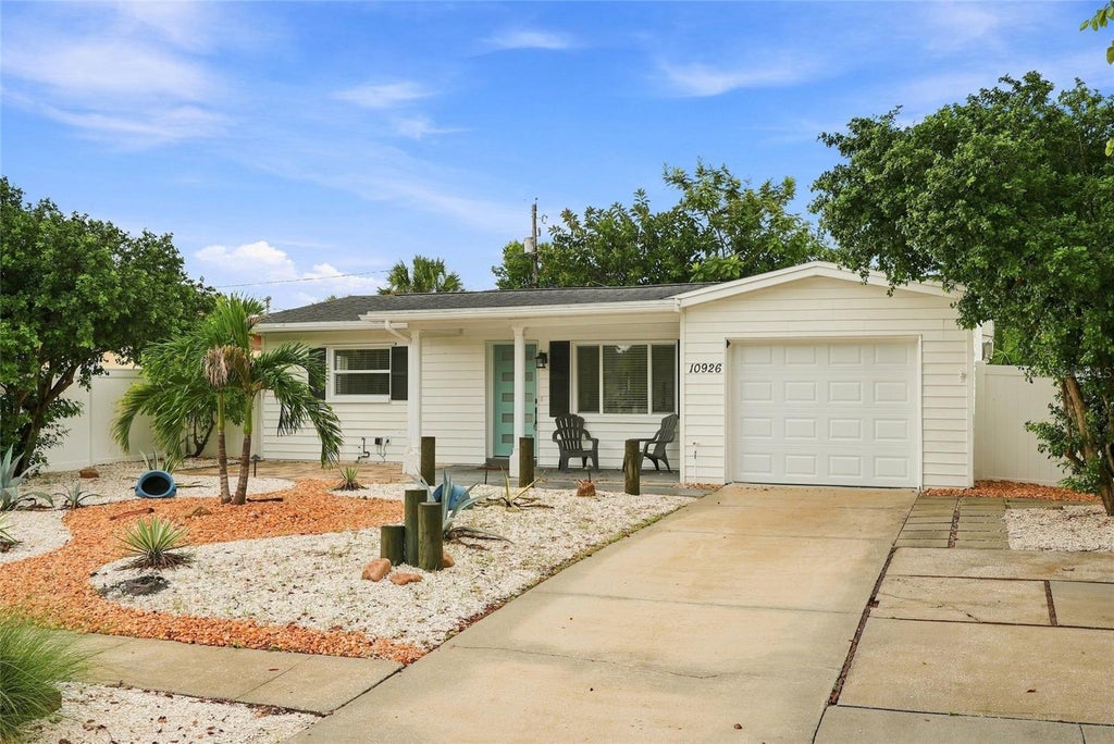 Photo of 10926 Temple Avenue, Seminole, FL 33772 (MLS # TB8542404)