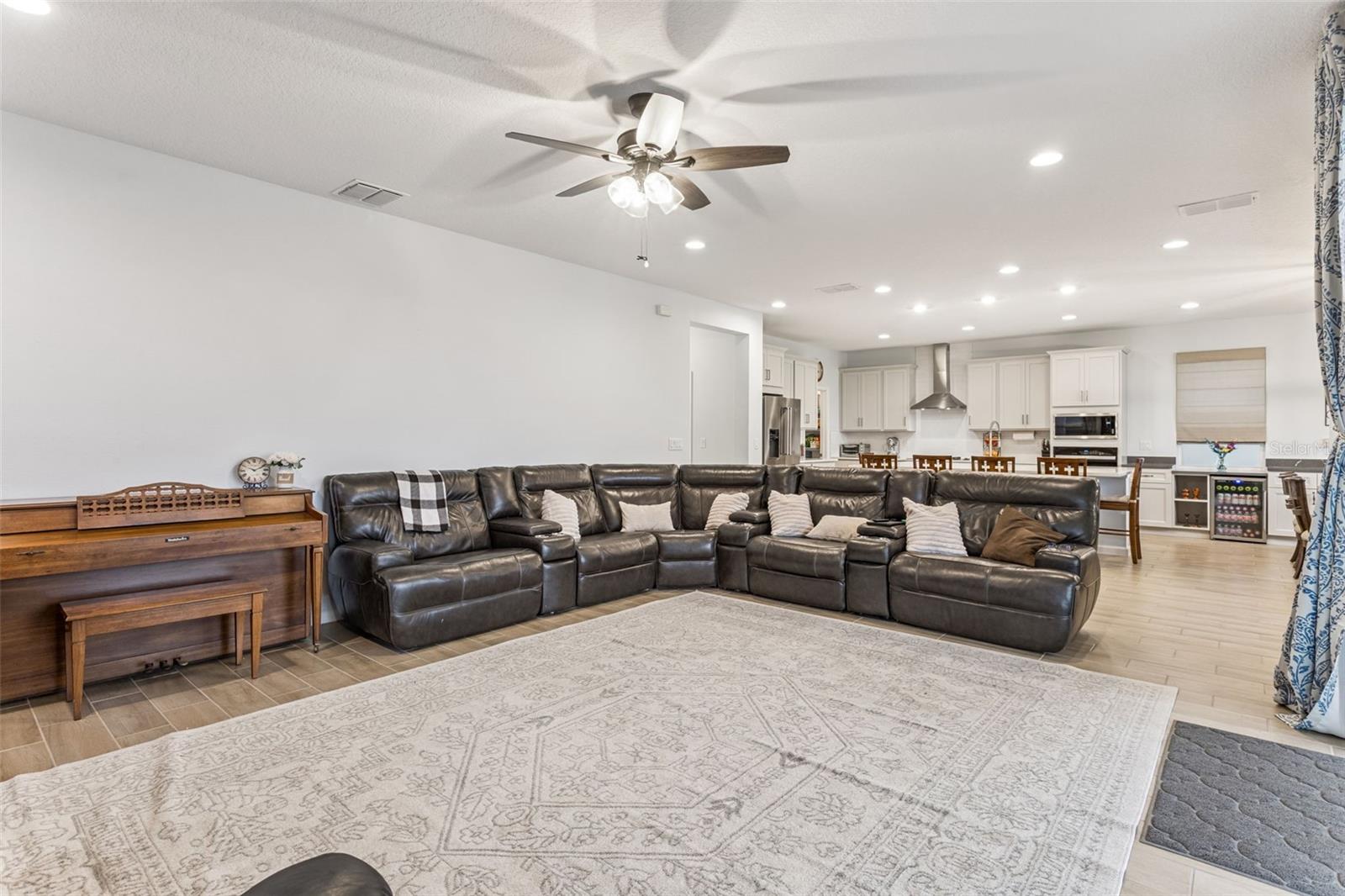 TALICHET AT VENEZIA NORTH - Residential