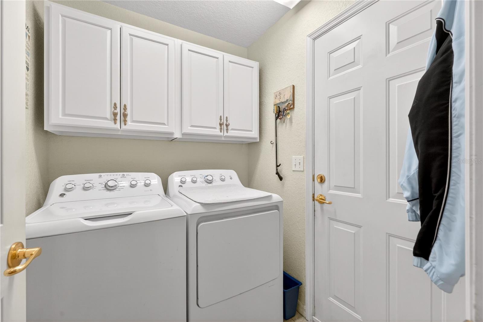 SPRUCE CRK CC CASTLE PINES - Residential