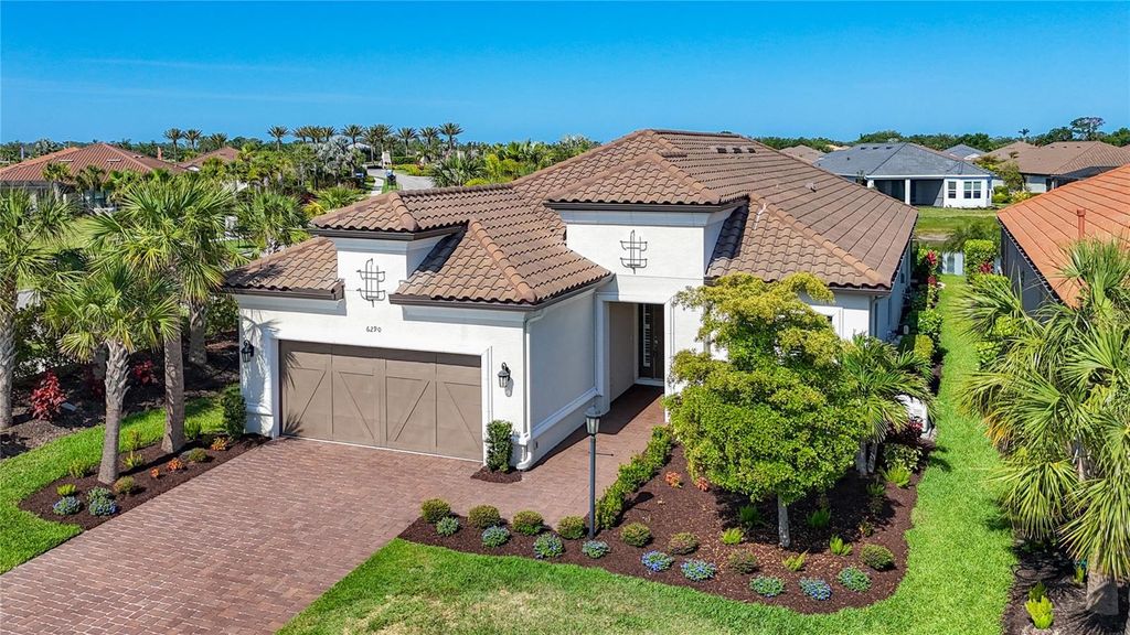 Photo of 6290 Mesa Glen, Bradenton, FL 34203 (MLS # A4649722)