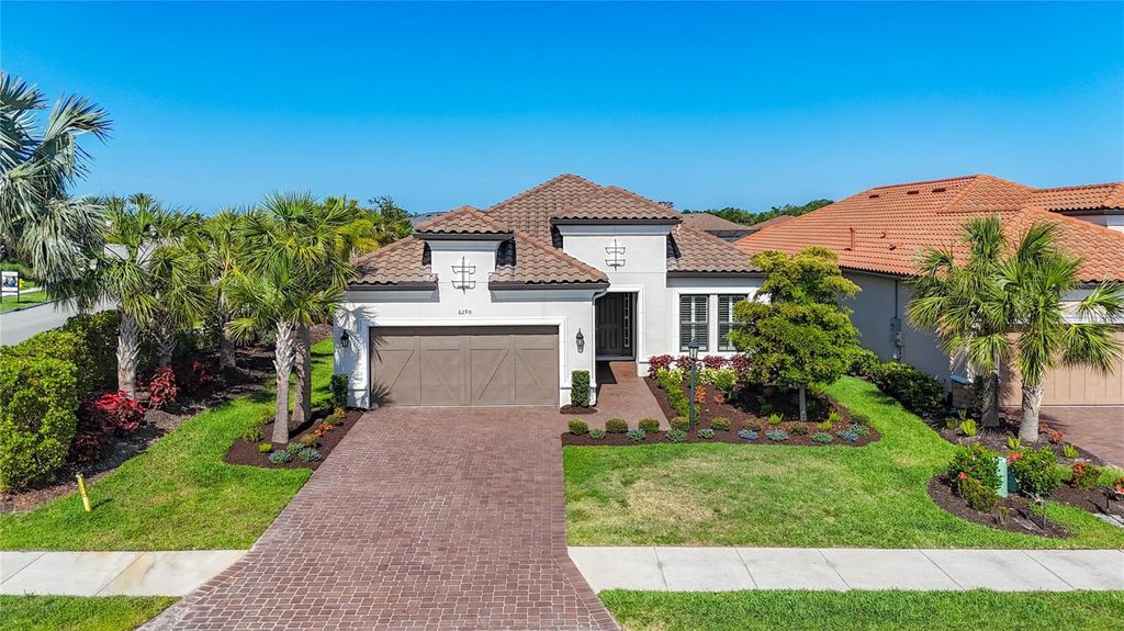 Photo of 6290 Mesa Glen, Bradenton, FL 34203 (MLS # A4649722)