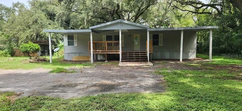 Photo of 34949 Appaloosa Trail, Zephyrhills, FL 33541 (MLS # TB8454890)
