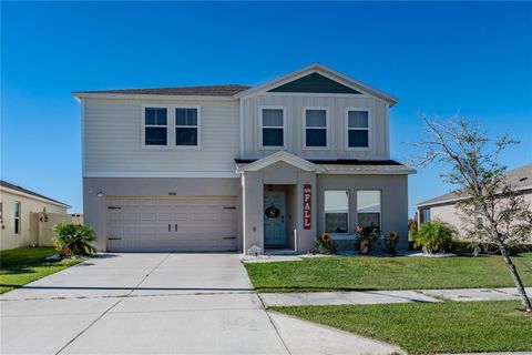 A home in LAKELAND