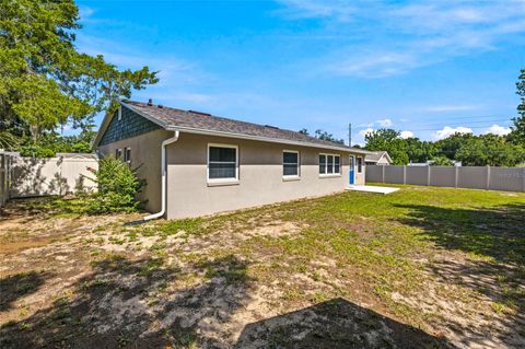 Tiny photo for 21 Oak Court, Eustis, FL 32726 (MLS # O6420685)