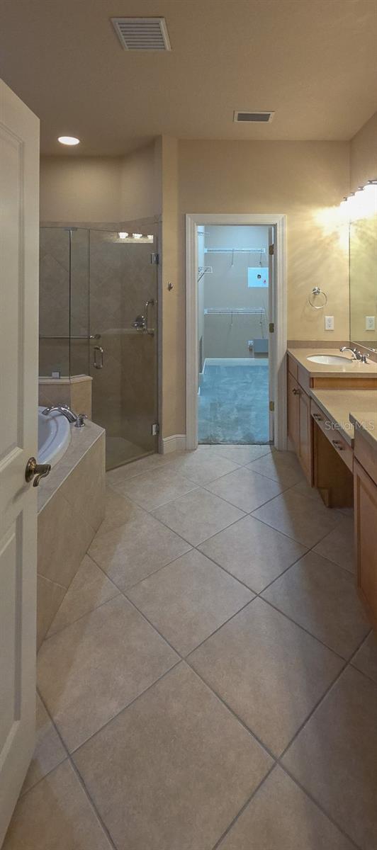 PALMA VISTA AT TAMPA PALMS - Residential Lease