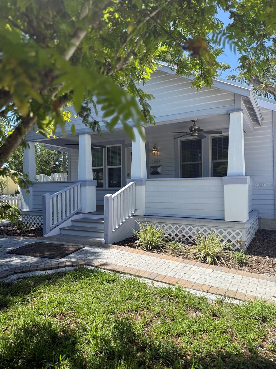 Charming Historic Cottage in Downtown Sarasota's Gillespie Park! Step back in time and experience the allure of this beautifully maintained historic cottage, perfectly situated in the desirable Gillespie Park neighborhood at 1661 6th Street. Built in 1925, this delightful 2-bedroom, 2-bathroom home offers 1061 square feet of comfortable living space on a generous 7710 square foot lot. Available for rent at $2950 per month, this residence blends historic charm with modern conveniences and an enviable downtown location. Fall in Love with the Details: Classic Charm: Original hardwood flooring flows throughout the home, adding warmth and character. Inviting Outdoor Spaces: Enjoy the quintessential Florida lifestyle with a welcoming front porch, perfect for relaxing and watching the neighborhood stroll by. A large, screened back porch offers a private oasis for dining Al fresco or simply unwinding. Fragrant Ambiance: The sweet scent of jasmine flowers will greet you as you enjoy the outdoor spaces. Chef-Inspired Kitchen: The kitchen boasts a high-end Jenn-Air gas range, ready for culinary adventures. Sun-Drenched Relaxation: A lovely sunroom provides a bright and airy space for reading, hobbies, or enjoying your morning coffee. Multiple Porches: In addition to the front and screened back porches, a side porch offers another charming spot to enjoy outdoors. Private Backyard Retreat: A 6-foot-tall privacy fence encloses the expansive backyard, creating a secluded and shaded haven. Charming Curb Appeal: A classic picket fence surrounds the front yard, enhancing the cottage's historic charm. Unbeatable Downtown Location:
Nestled in the historic Gillespie Park neighborhood, you'll enjoy a vibrant downtown lifestyle with unparalleled walkability. Imagine strolling to: Delectable Dining: A diverse array of restaurants and cafes are just steps away. Convenient Shopping: Whole Foods Market and other unique boutiques are within easy reach. Stunning Sunsets: Take a leisurely walk to the bayfront to witness breathtaking sunsets. Green Spaces: Enjoy the proximity to several parks for recreation and relaxation. This charming historic cottage offers a unique opportunity to live in the heart of downtown Sarasota, blending historic elegance with modern living. Don't miss your chance to make this special property your new home!