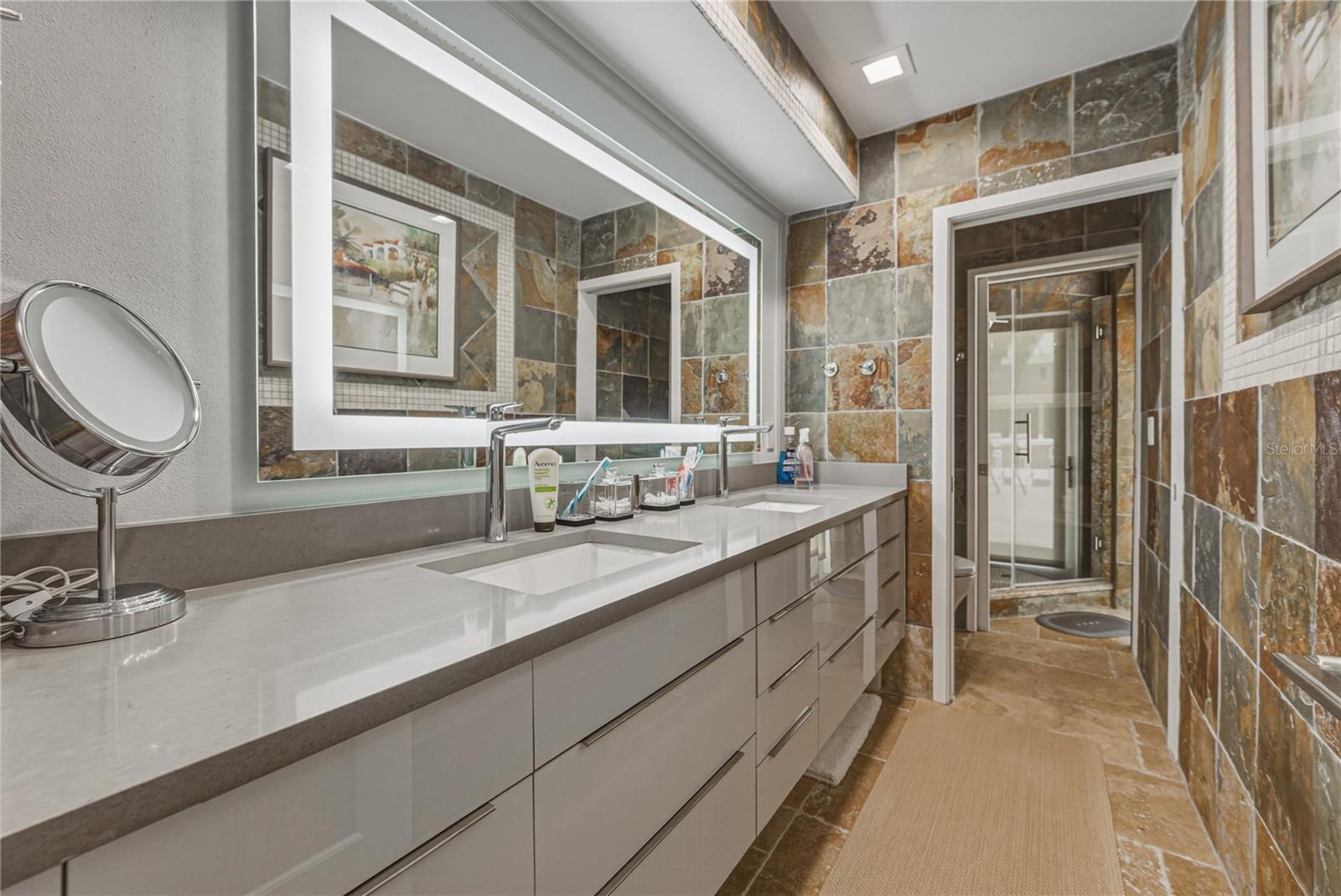 MONTICELLO PARK - Residential Lease