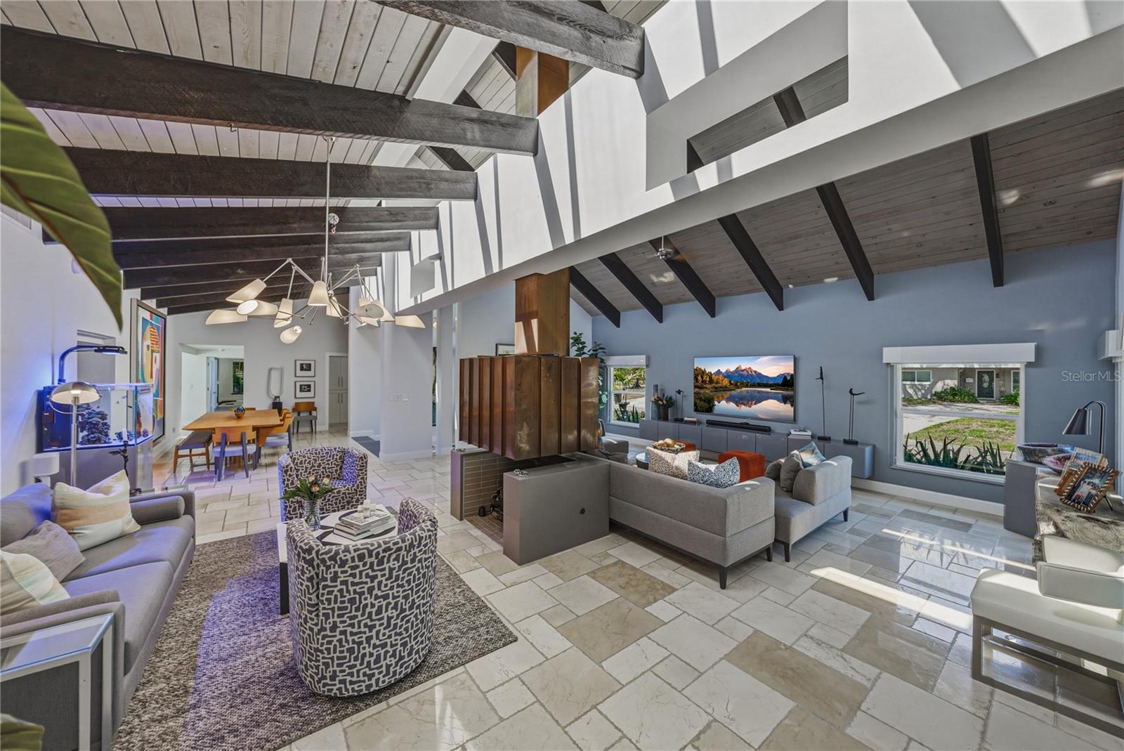 MONTICELLO PARK - Residential Lease