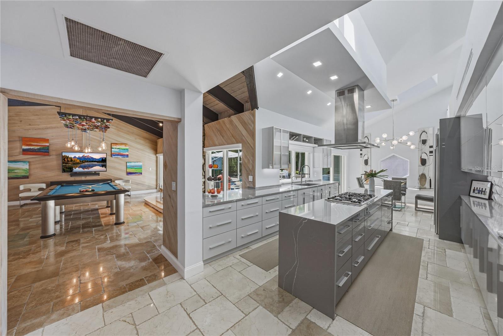 MONTICELLO PARK - Residential Lease