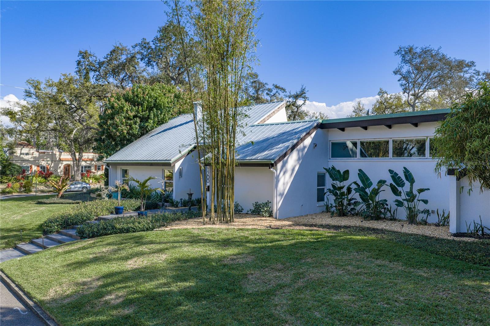 MONTICELLO PARK - Residential Lease