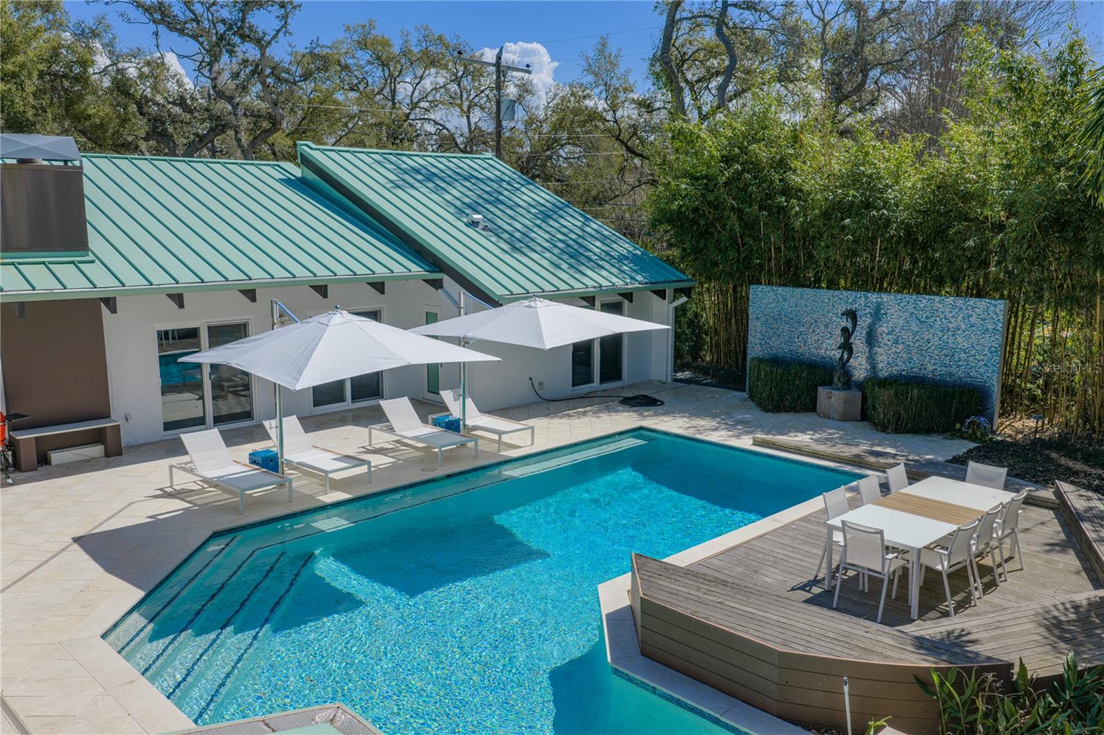 MONTICELLO PARK - Residential Lease