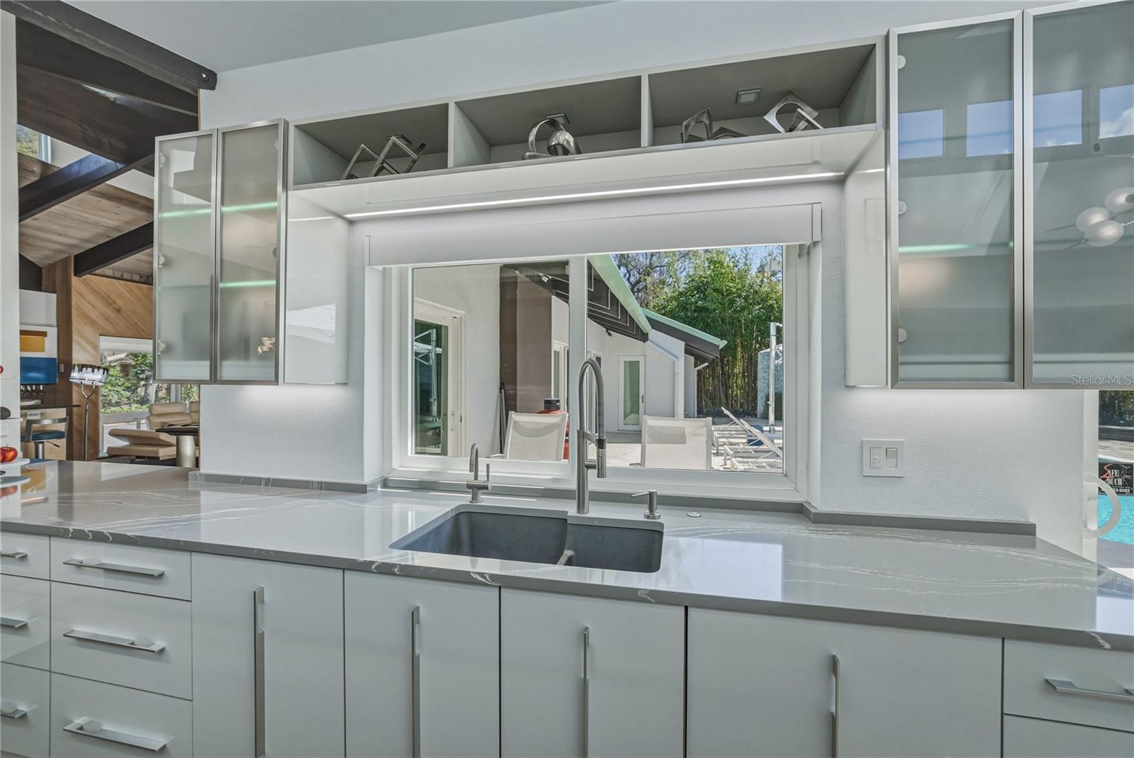 MONTICELLO PARK - Residential Lease