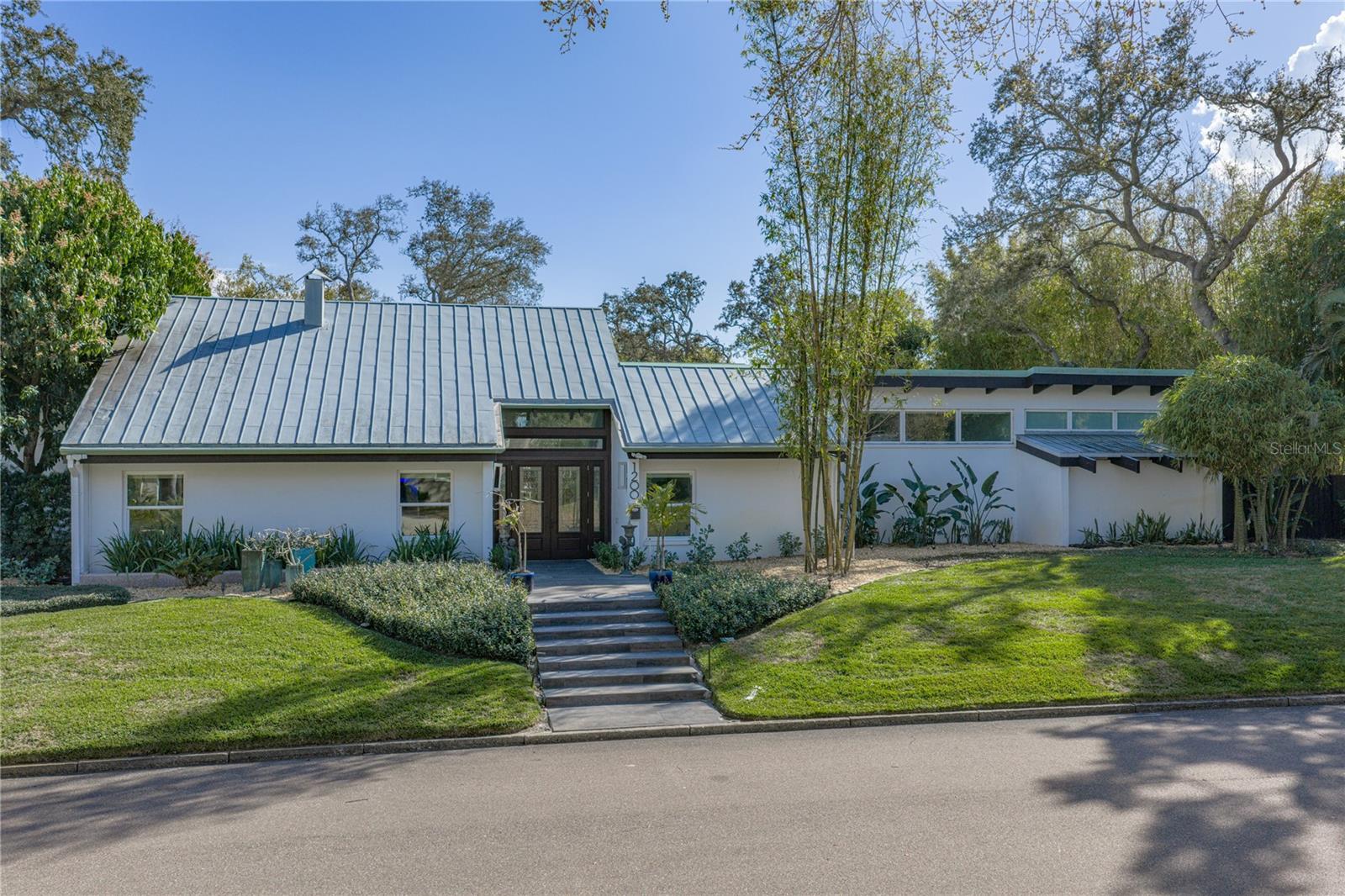 MONTICELLO PARK - Residential Lease