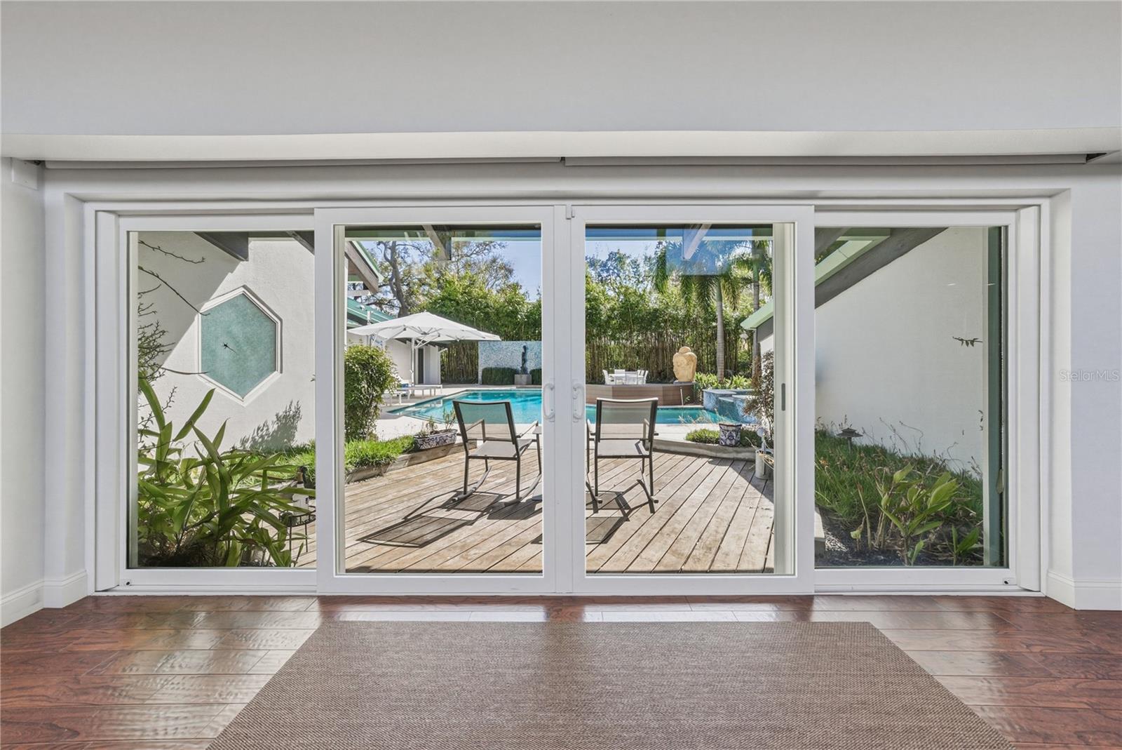 MONTICELLO PARK - Residential Lease