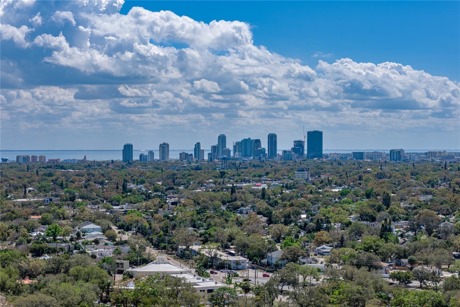 MONTICELLO PARK - Residential Lease