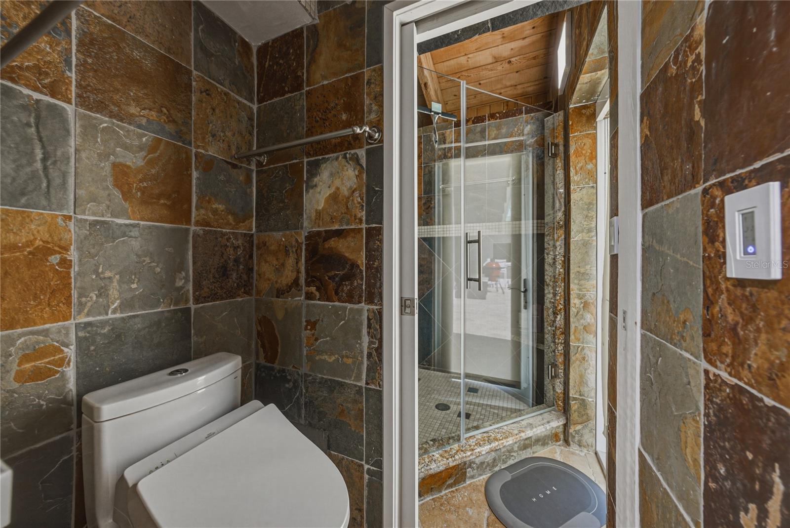 MONTICELLO PARK - Residential Lease