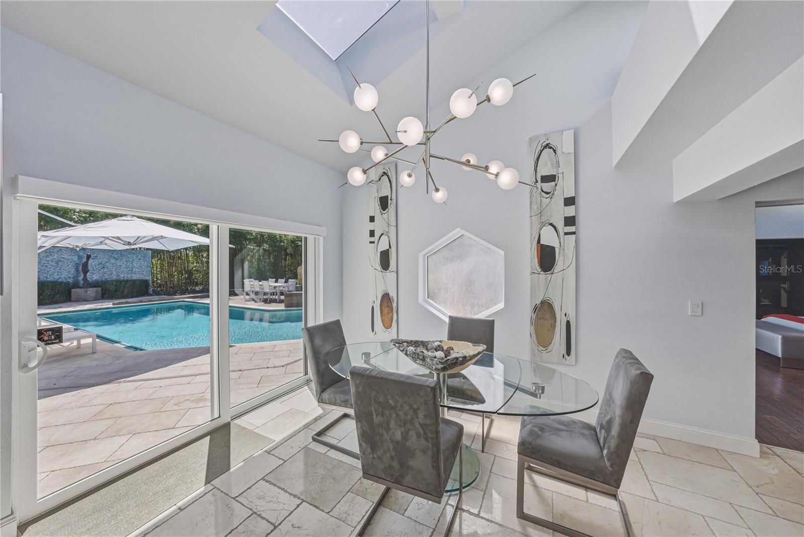 MONTICELLO PARK - Residential Lease