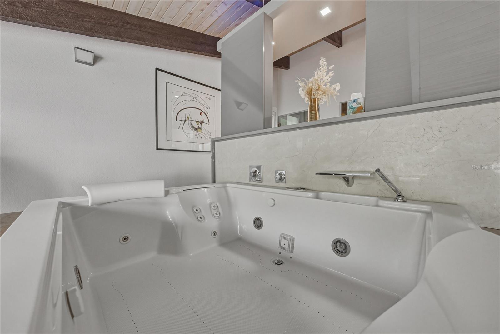 MONTICELLO PARK - Residential Lease